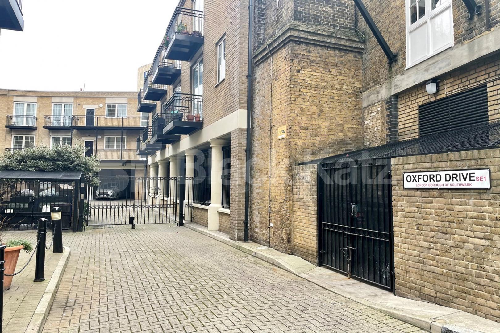 Superbly located larger than average duplex apartment  Oxford Drive, Bermondsey street/ London Bridge